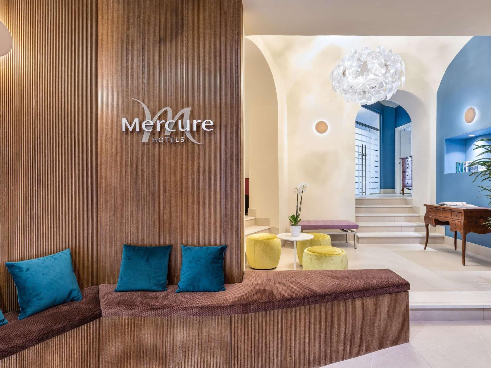 Mercure Napoli Centro Angioino Zewnętrze zdjęcie