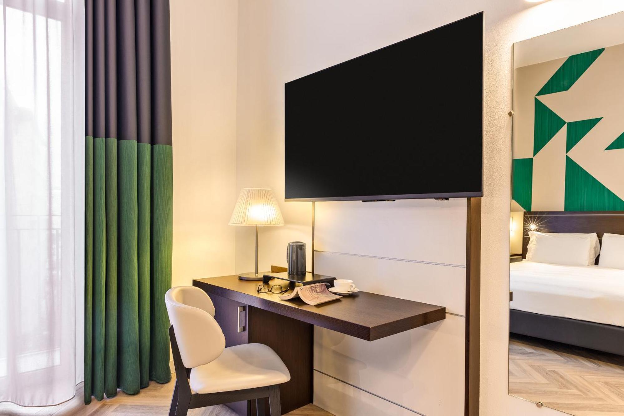 Mercure Napoli Centro Angioino Zewnętrze zdjęcie