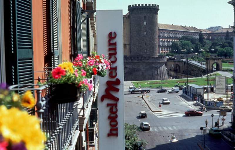 Mercure Napoli Centro Angioino Zewnętrze zdjęcie