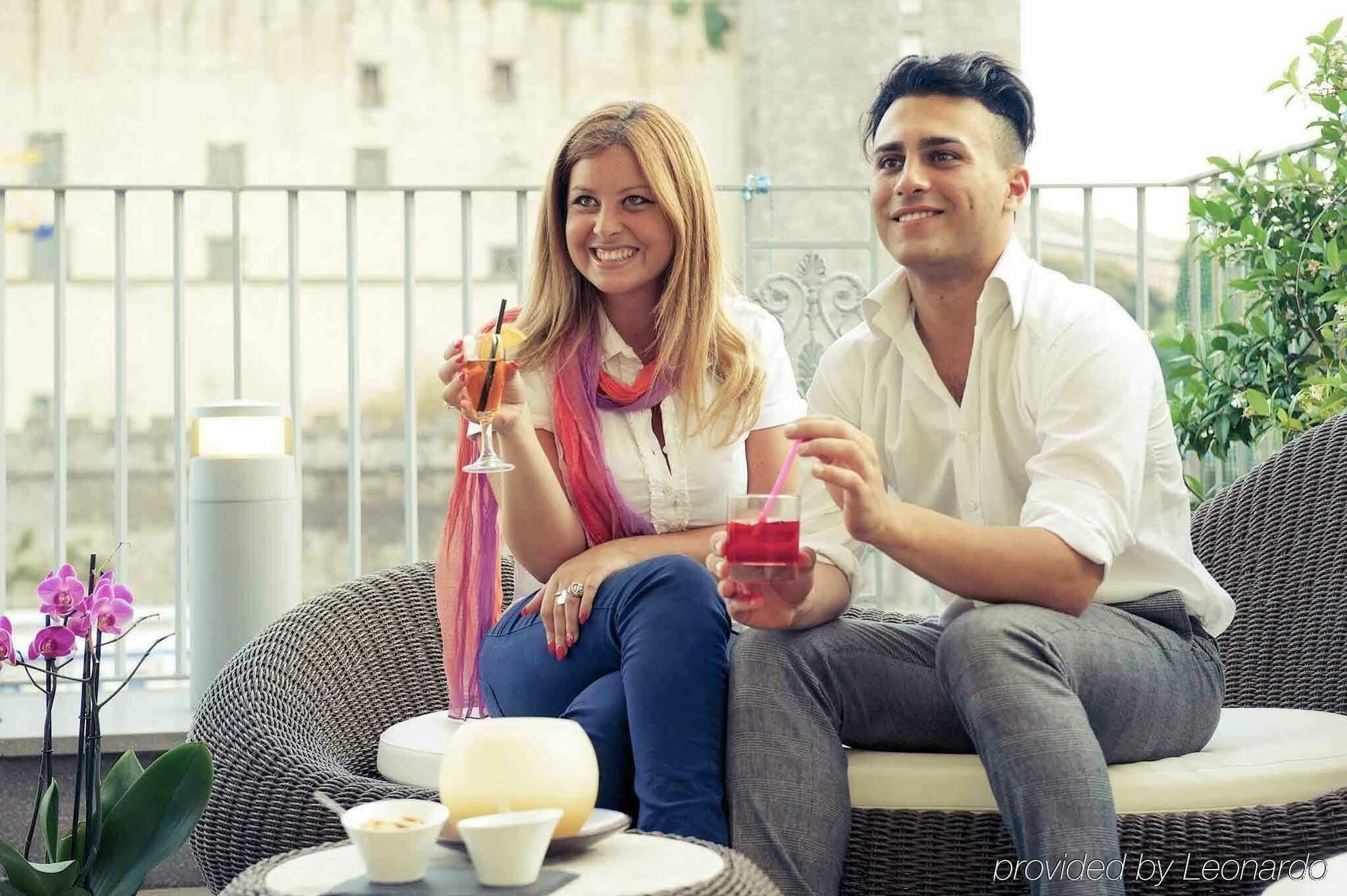 Mercure Napoli Centro Angioino Zewnętrze zdjęcie